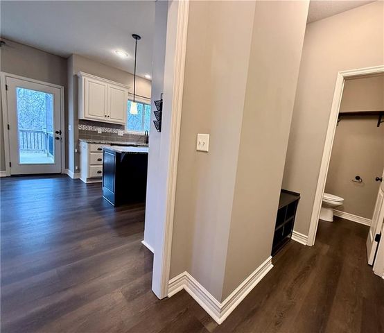 1900 Red Bud Court, Raymore, MO 64083