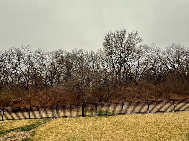 1900 Red Bud Court, Raymore, MO 64083