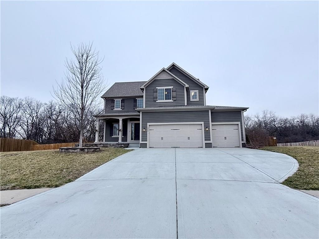 1900 Red Bud Court, Raymore, MO 64083