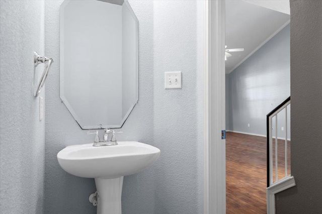 633 Fairway, Kyle, TX 78640