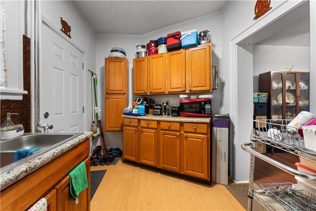 628 E 9th Ave, Munhall, PA 15120