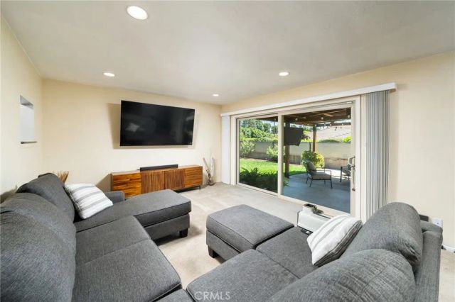 88 Camellia Court, Upland, CA 91786