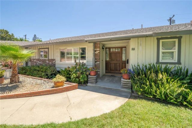 88 Camellia Court, Upland, CA 91786