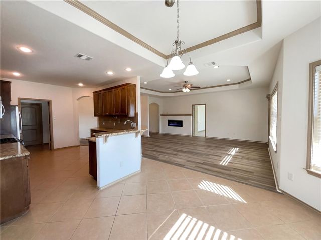 1000 Estival DR, Kyle, TX 78640