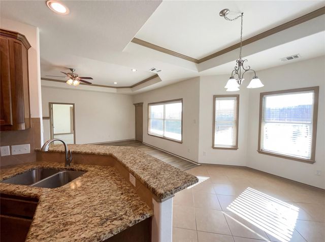 1000 Estival DR, Kyle, TX 78640