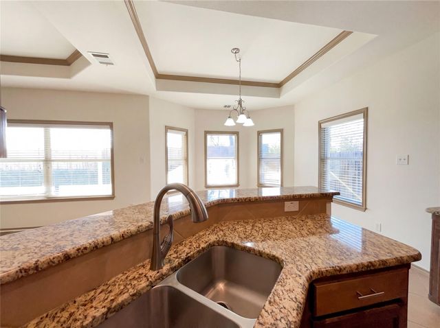 1000 Estival DR, Kyle, TX 78640