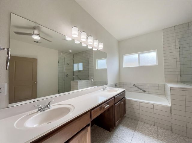 1000 Estival DR, Kyle, TX 78640