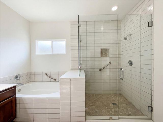 1000 Estival DR, Kyle, TX 78640