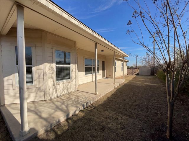 1000 Estival DR, Kyle, TX 78640