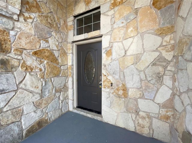 1000 Estival DR, Kyle, TX 78640