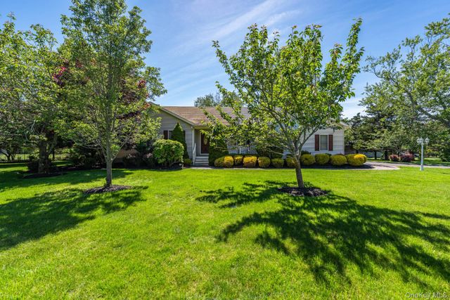 575 Willow Drive, East Marion, NY 11939