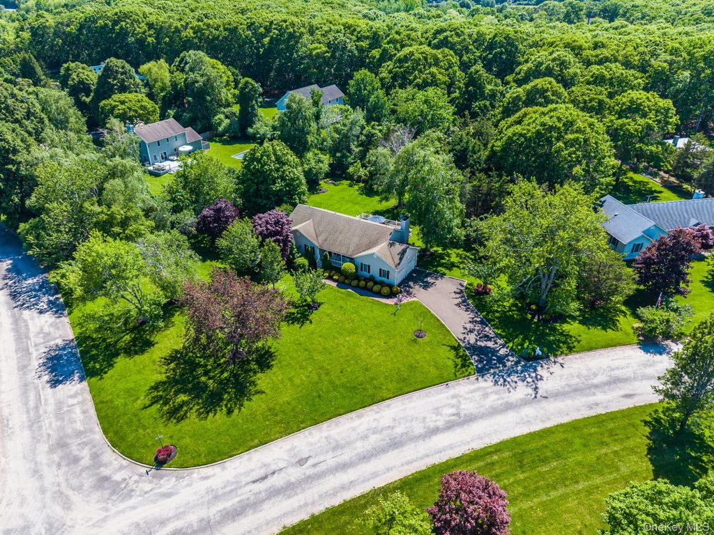 575 Willow Drive, East Marion, NY 11939