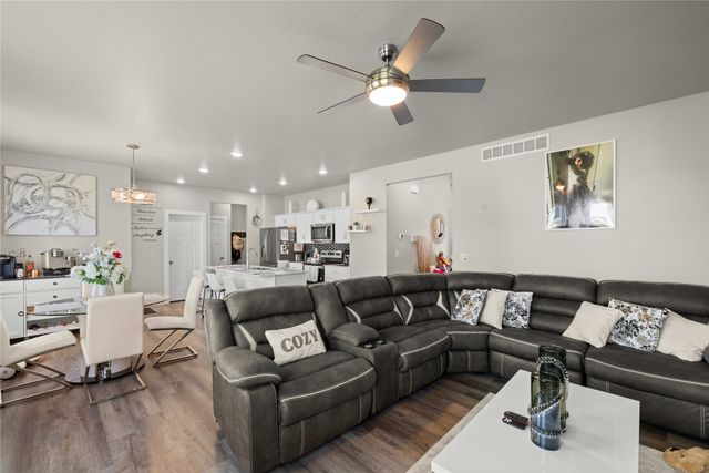 705 SE Booth Avenue, Waukee, IA 50263