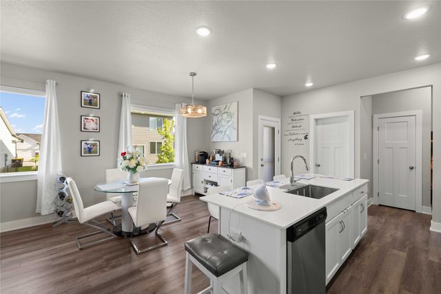 705 SE Booth Avenue, Waukee, IA 50263