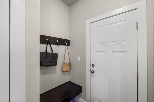 705 SE Booth Avenue, Waukee, IA 50263