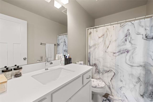 705 SE Booth Avenue, Waukee, IA 50263