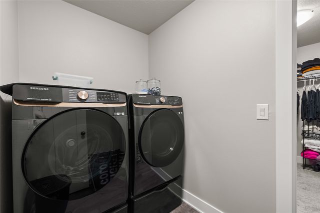 705 SE Booth Avenue, Waukee, IA 50263