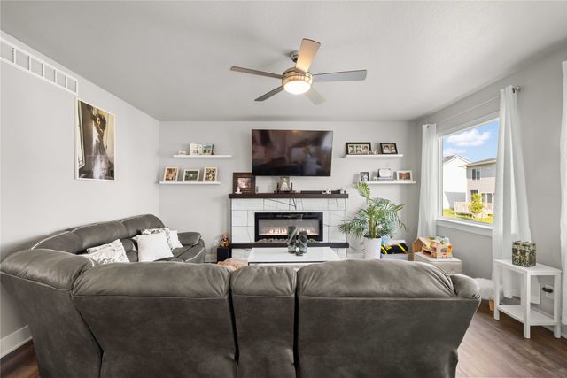 705 SE Booth Avenue, Waukee, IA 50263