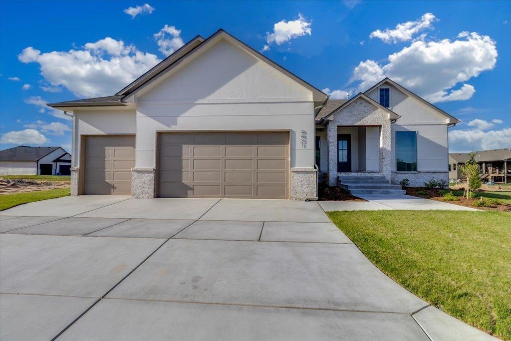 4431 N Grey Meadows Ct., Maize, KS 67101