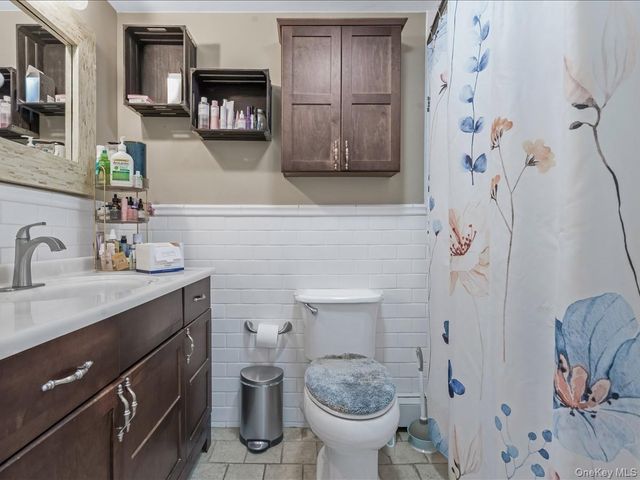 33 Winside Lane, Coram, NY 11727