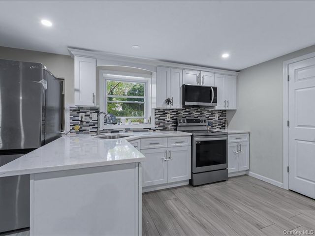 33 Winside Lane, Coram, NY 11727