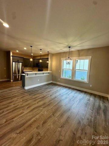 310 Ninth Street, Black Mountain, NC 28711