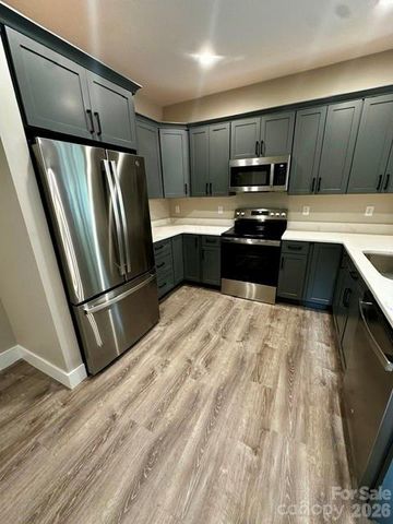 310 Ninth Street, Black Mountain, NC 28711