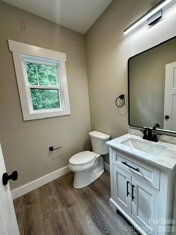 310 Ninth Street, Black Mountain, NC 28711