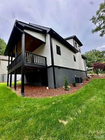310 Ninth Street, Black Mountain, NC 28711