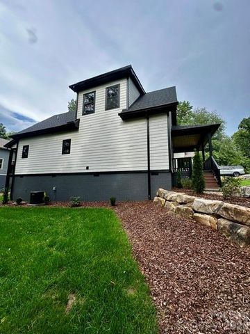 310 Ninth Street, Black Mountain, NC 28711