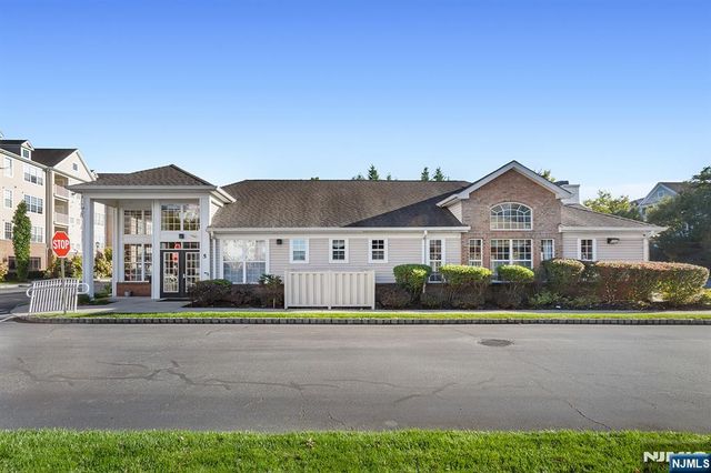 4137 Cory Lane, Elmwood Park, NJ 07407
