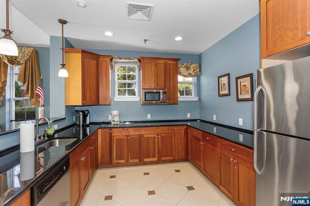 4137 Cory Lane, Elmwood Park, NJ 07407