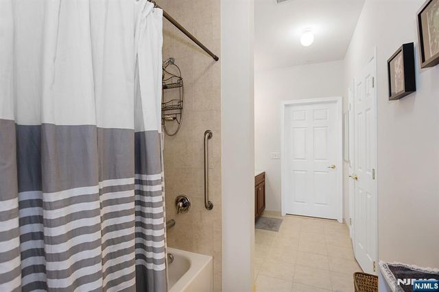 4137 Cory Lane, Elmwood Park, NJ 07407