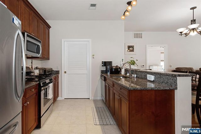 4137 Cory Lane, Elmwood Park, NJ 07407