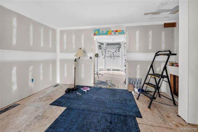 9166 Lantern Way, Newport, MI 48166