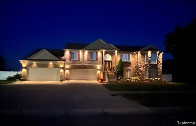 9166 Lantern Way, Newport, MI 48166