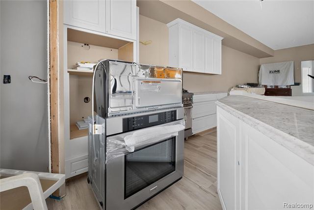 9166 Lantern Way, Newport, MI 48166