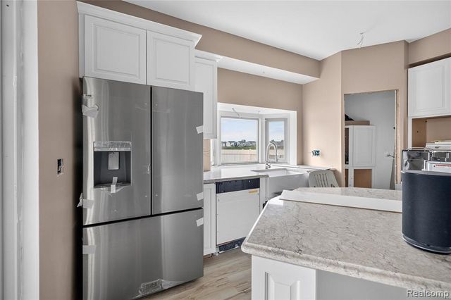 9166 Lantern Way, Newport, MI 48166