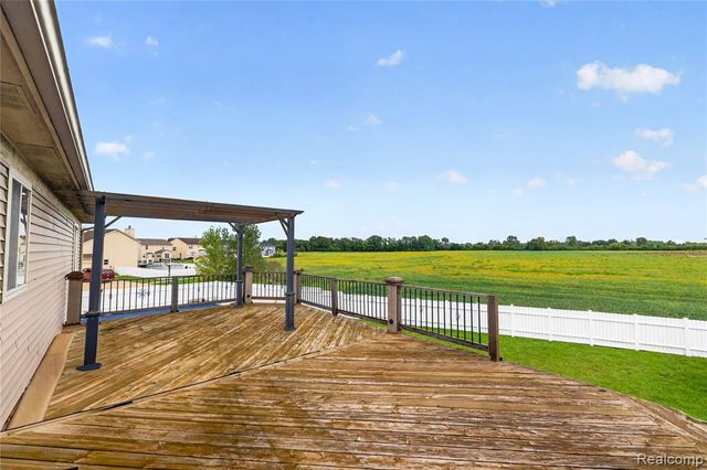 9166 Lantern Way, Newport, MI 48166