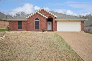 610 Everglade Drive, Mansfield, TX 76063
