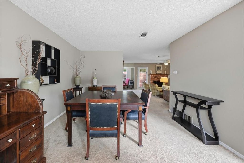 1061 Roaring Springs Road, Fort Worth, TX 76114 — photo 3