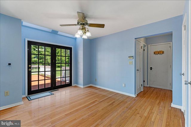 4 ROSELAND CT, Princeton Junction, NJ 08550