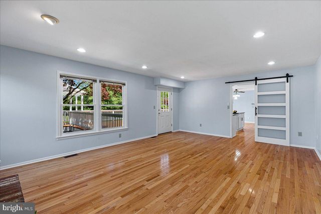 4 ROSELAND CT, Princeton Junction, NJ 08550