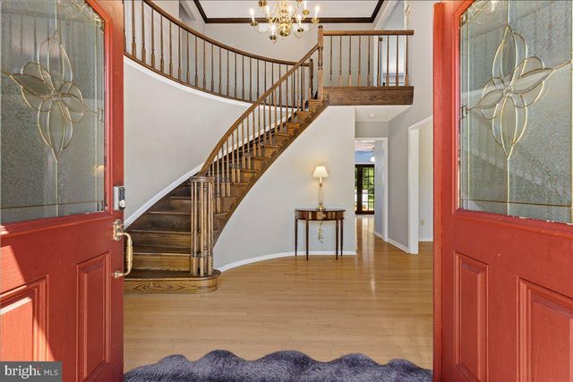 4 ROSELAND CT, Princeton Junction, NJ 08550