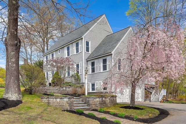 3 Macleod Ln, Acton, MA 01720