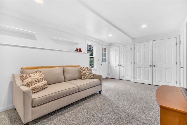 3 Macleod Ln, Acton, MA 01720