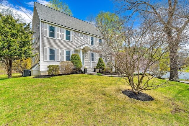 3 Macleod Ln, Acton, MA 01720