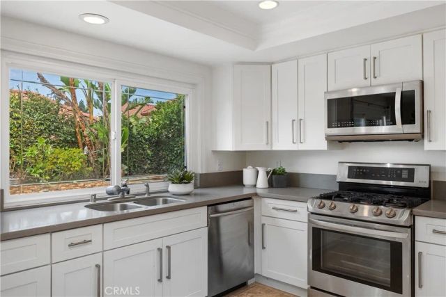 15 Colonial, Irvine, CA 92620