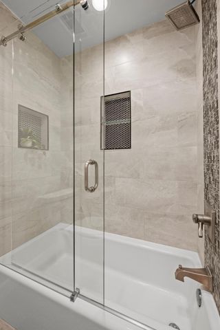 1904 Oakridge DR, Round Rock, TX 78681