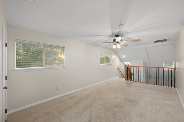 1904 Oakridge DR, Round Rock, TX 78681